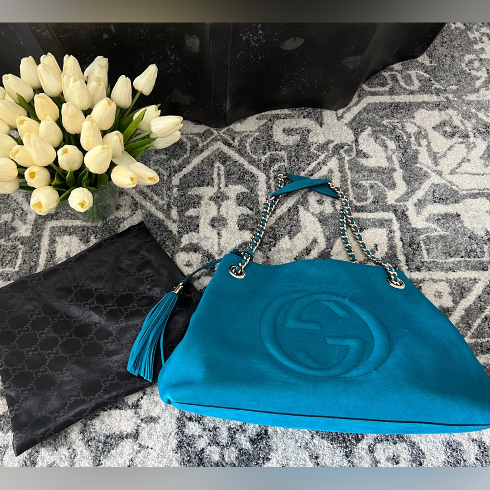 Gucci Soho Chain Medium Suede Shoulder Bag